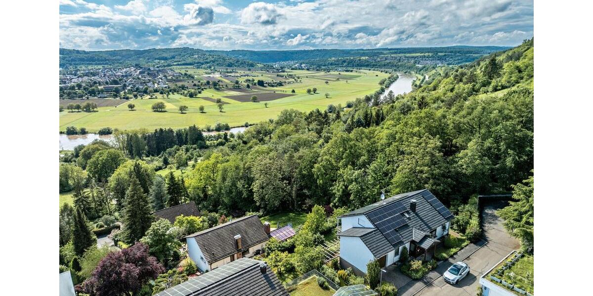 Etagenwohnung Mosbach - 3 Zimmer, 150 m&sup2;, 1.700&euro; | Angebot:25069487