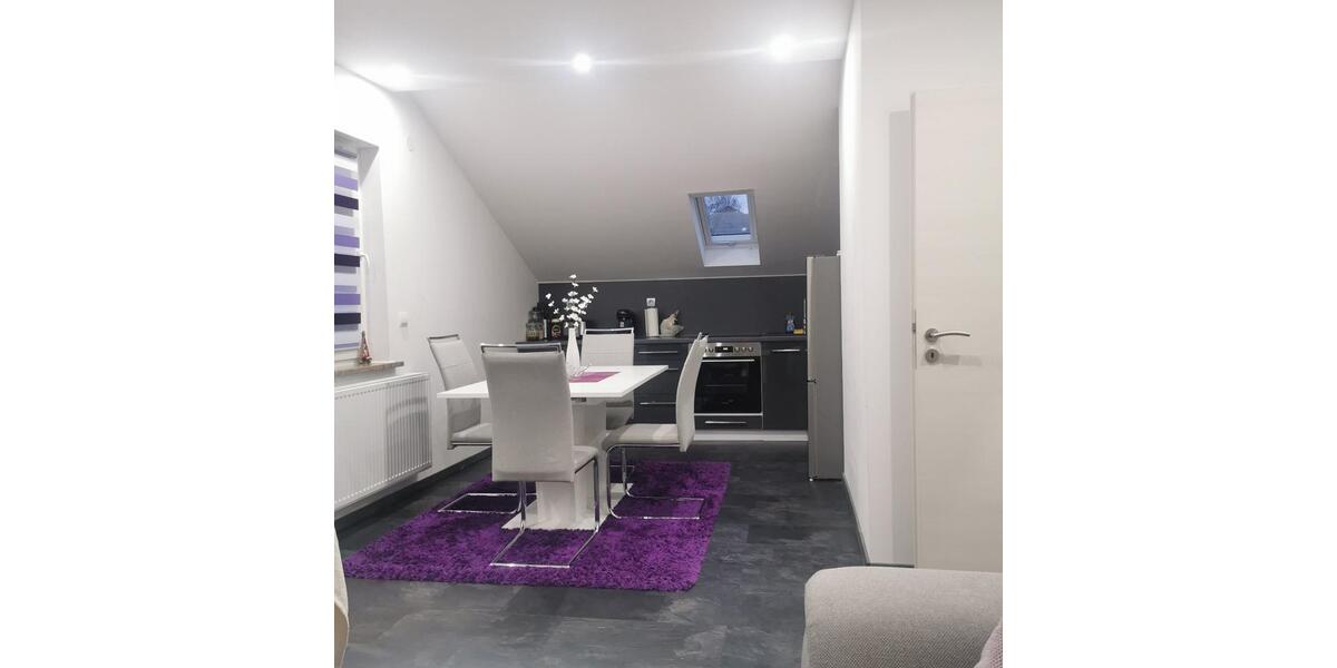 Dachgeschoßwohnung Bretten - 3 Zimmer, 80 m&sup2;, 900&euro; | Angebot:25395881