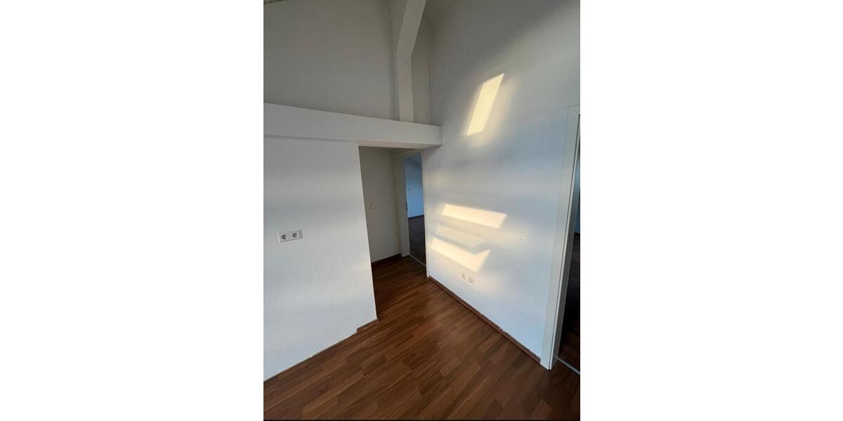 Dachgeschoßwohnung Heilbronn Kernstadt - 3 Zimmer, 80 m&sup2;, 1.100&euro; | Angebot:25544587