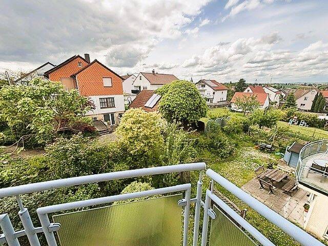 Etagenwohnung Neckarsulm Obereisesheim - 3 Zimmer, 101 m&sup2;, 1.100&euro; | Angebot:26657101