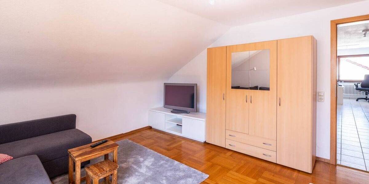 Mehrfamilienhaus, Wohnhaus Bietigheim-Bissingen Bietigheim - 9 Zimmer, 242 m&sup2;, 1.095.000&euro; | Angebot:25728651