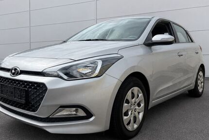 Hyundai i20 46.500 km 8.999 &euro; Kronau 76709
