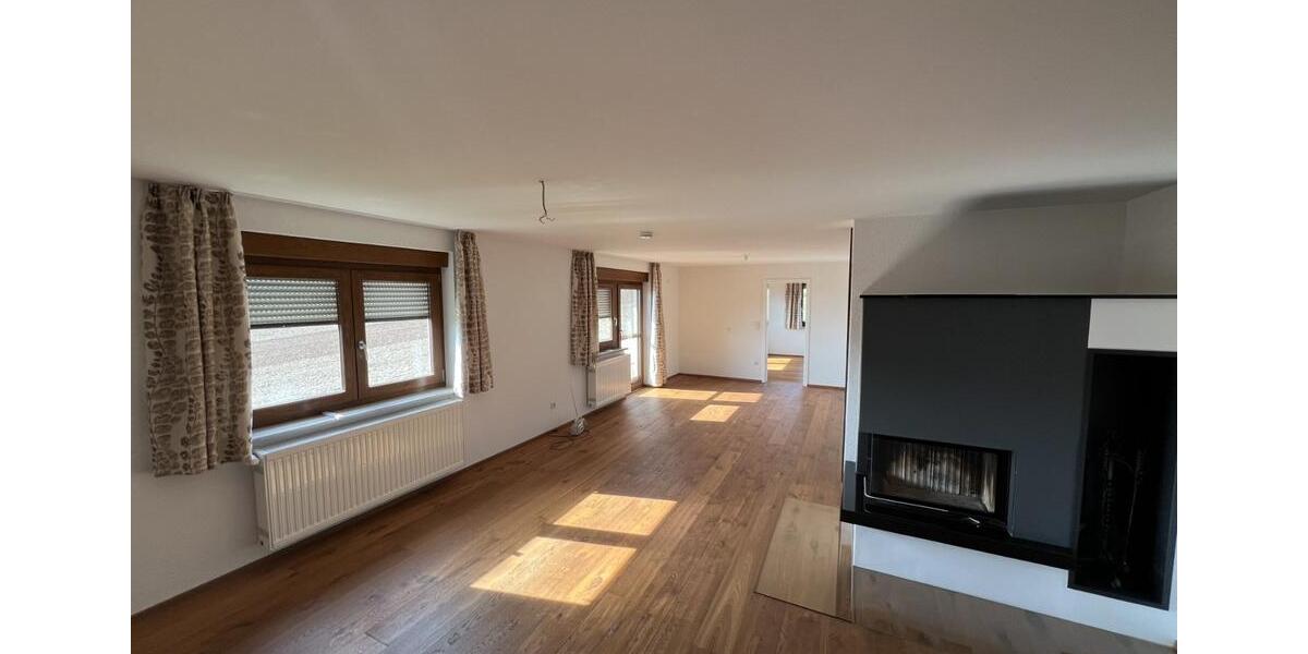 Dachgeschoßwohnung Schwaigern - 3.5 Zimmer, 110 m&sup2;, 870&euro; | Angebot:25948447