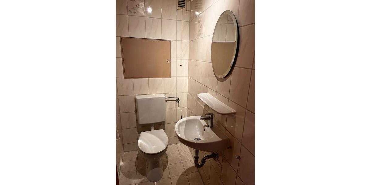 Etagenwohnung Sachsenheim - 2.5 Zimmer, 70 m&sup2;, 1.050&euro; | Angebot:25931289