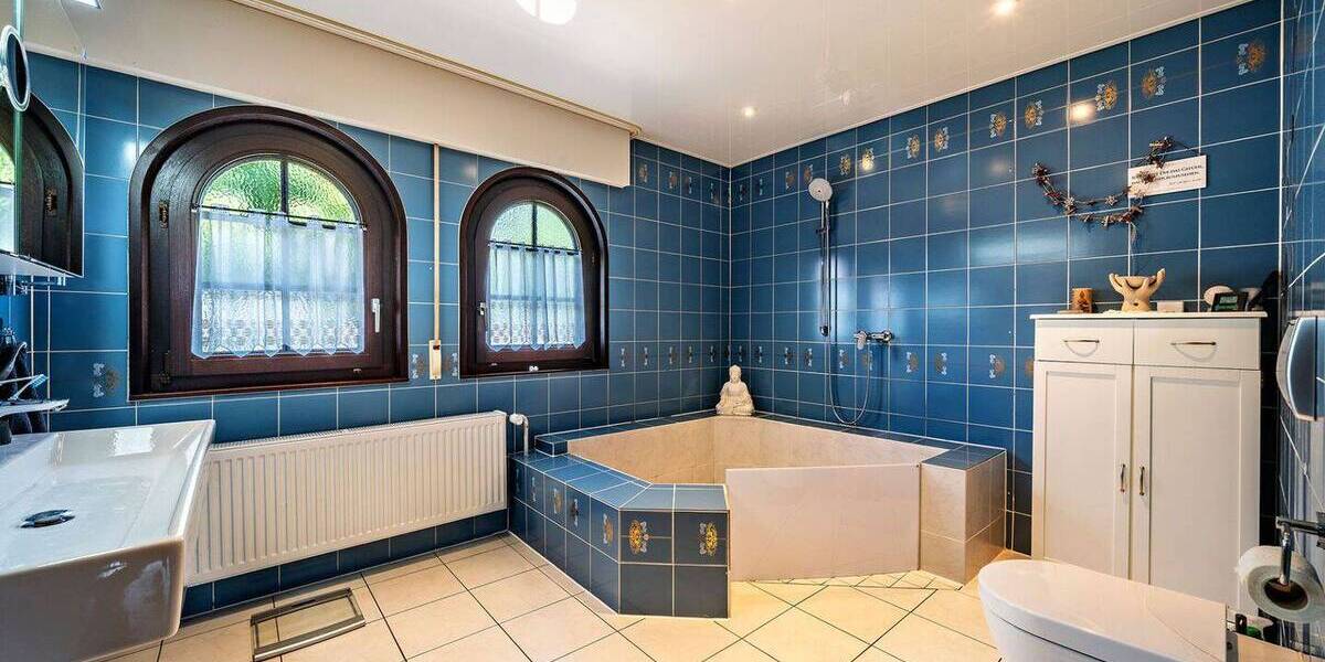 Einfamilienhaus Sinsheim Steinsfurt - 6 Zimmer, 241 m&sup2;, 639.000&euro; | Angebot:25997189