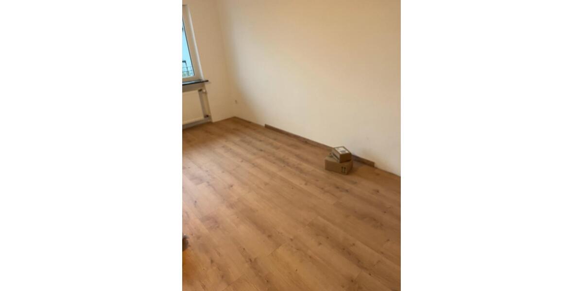 Etagenwohnung Bruchsal - 5 Zimmer, 1.450&euro; | Angebot:23532330