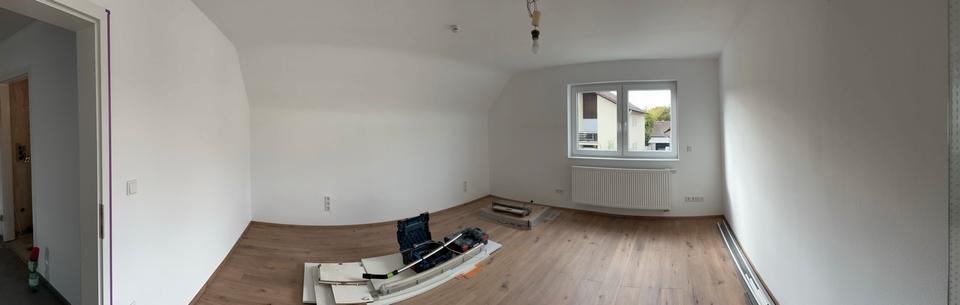 Dachgeschoßwohnung Sankt Leon-Rot Rot - 3 Zimmer, 80 m&sup2;, 1.100&euro; | Angebot:25472489