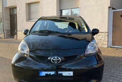 Toyota Aygo (X) 128.654 km 2.700 &euro; Neckargemünd 69151