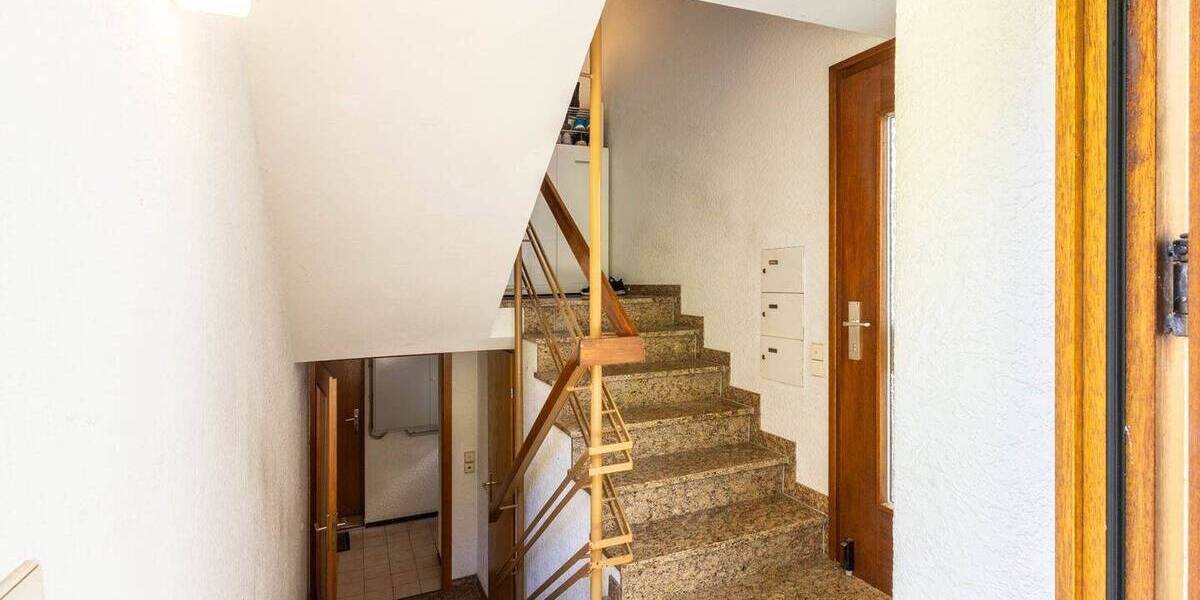 Mehrfamilienhaus, Wohnhaus Bietigheim-Bissingen Bietigheim - 9 Zimmer, 242 m&sup2;, 1.095.000&euro; | Angebot:25728651