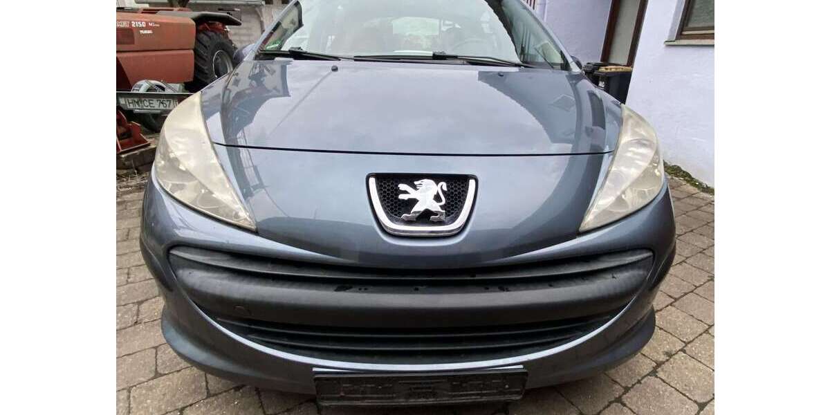 Peugeot 207 103.000 km 2.500 &euro; Bad Friedrichshall 74177