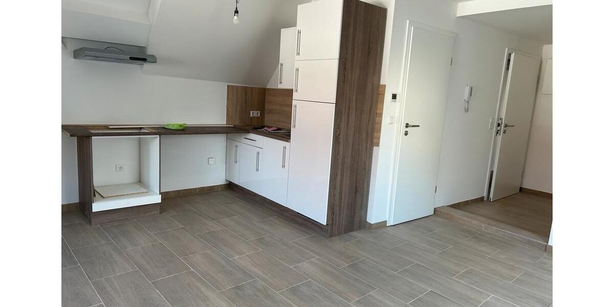 Dachgeschoßwohnung Neckarsulm - 1 Zimmer, 40 m&sup2;, 700&euro; | Angebot:25875399