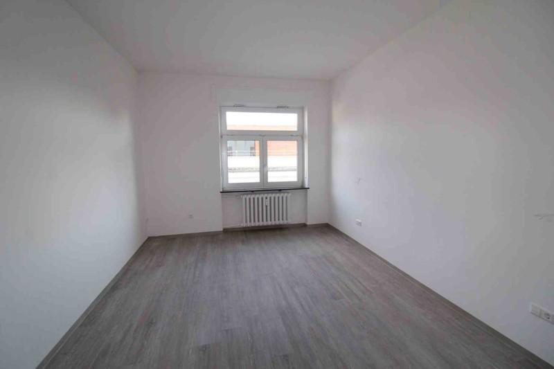 Etagenwohnung Bruchsal - 4 Zimmer, 117 m&sup2;, 985&euro; | Angebot:25262458