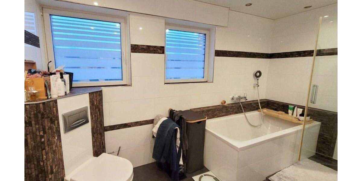 Einfamilienhaus Treschklingen Treschklingen - 9 Zimmer, 247 m&sup2;, 599.000&euro; | Angebot:25770019