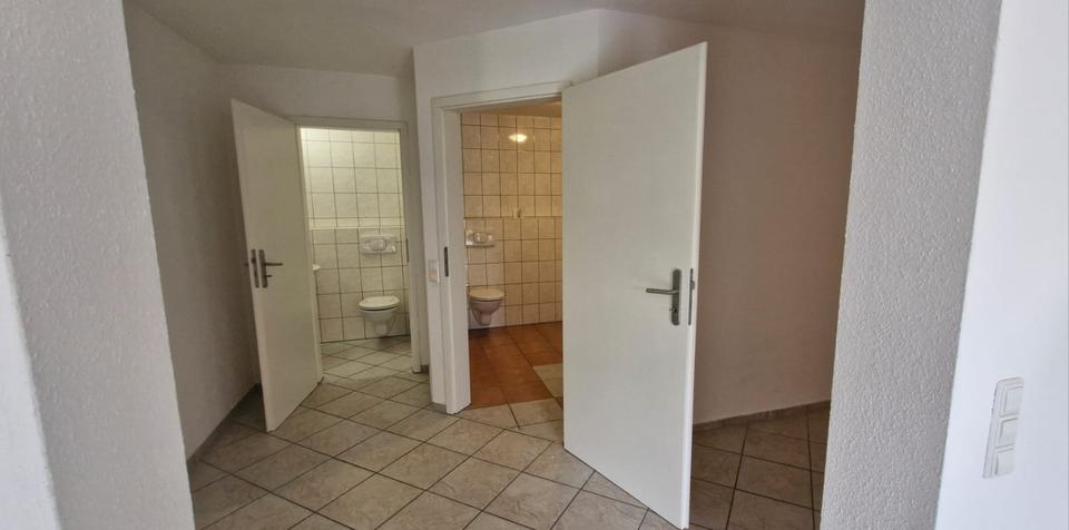 Erdgeschoßwohnung Mosbach - 3 Zimmer, 70 m&sup2;, 600&euro; | Angebot:25953938