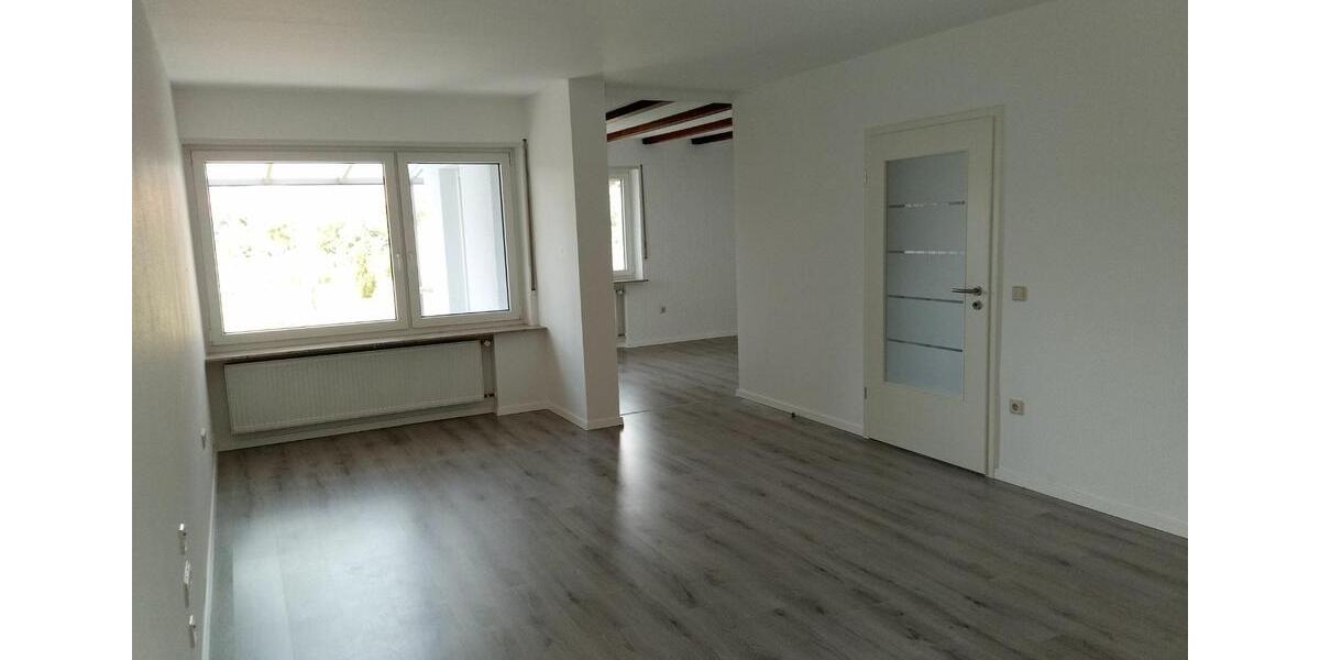Einfamilienhaus Sankt Leon-Rot Rot - 7 Zimmer, 190 m&sup2;, 2.350&euro; | Angebot:25374579