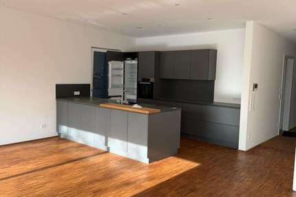 Wohnung Sinsheim - 5 Zimmer, 163 m&sup2;, 2.100&euro; | Angebot:27315431
