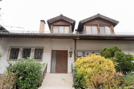 Haus Mauer - 12 Zimmer, 328 m&sup2;, 598.000&euro; | Angebot:23875213