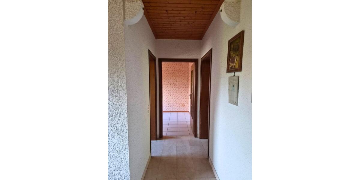 Etagenwohnung Sinsheim - 6 Zimmer, 190 m&sup2;, 1.300&euro; | Angebot:26566841