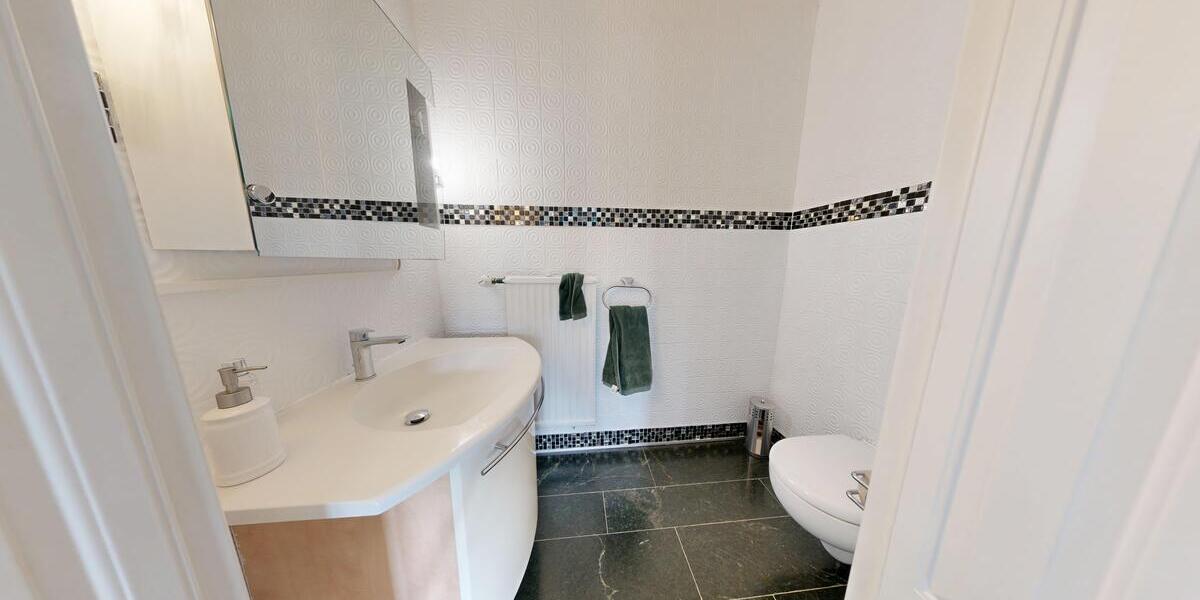 Exklusives, großes Einfamilienhaus in guter und ruhiger Ortsrand-Lage - Einfamilienhaus Eisingen | Angebot:22457254