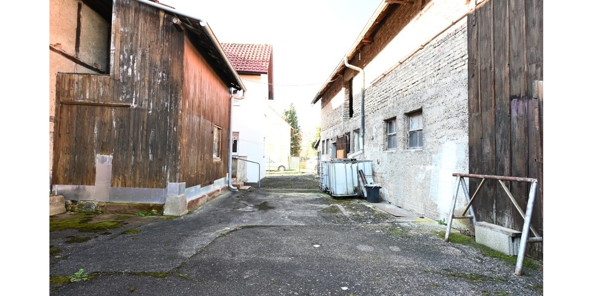 Zweifamilienhaus mit großem Potenzial - Zweifamilienhaus Knittlingen | Angebot:25712132