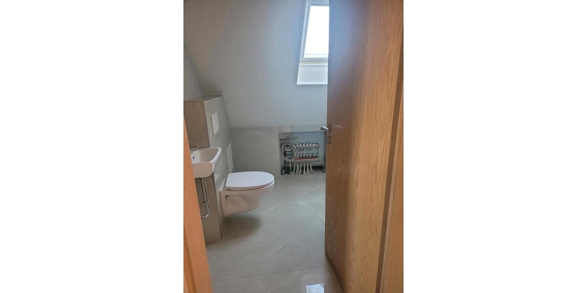 Dachgeschoßwohnung Heilbronn - 4 Zimmer, 63 m&sup2;, 1.100&euro; | Angebot:25286368