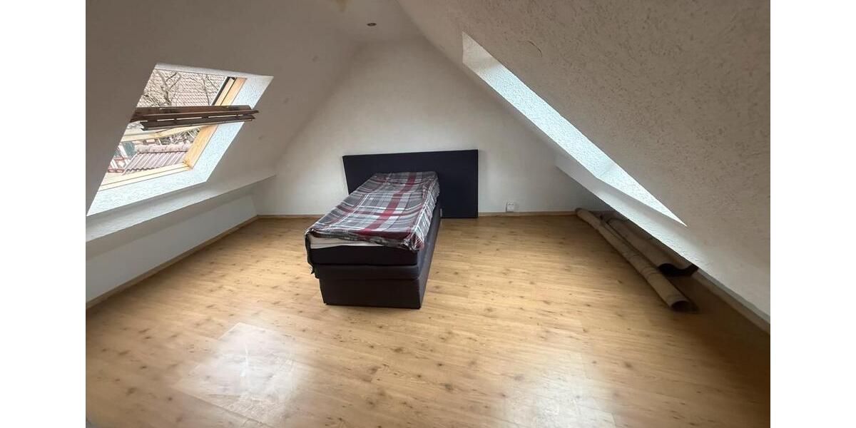 Dachgeschoßwohnung Illingen - 2 Zimmer, 70 m&sup2;, 600&euro; | Angebot:25612118