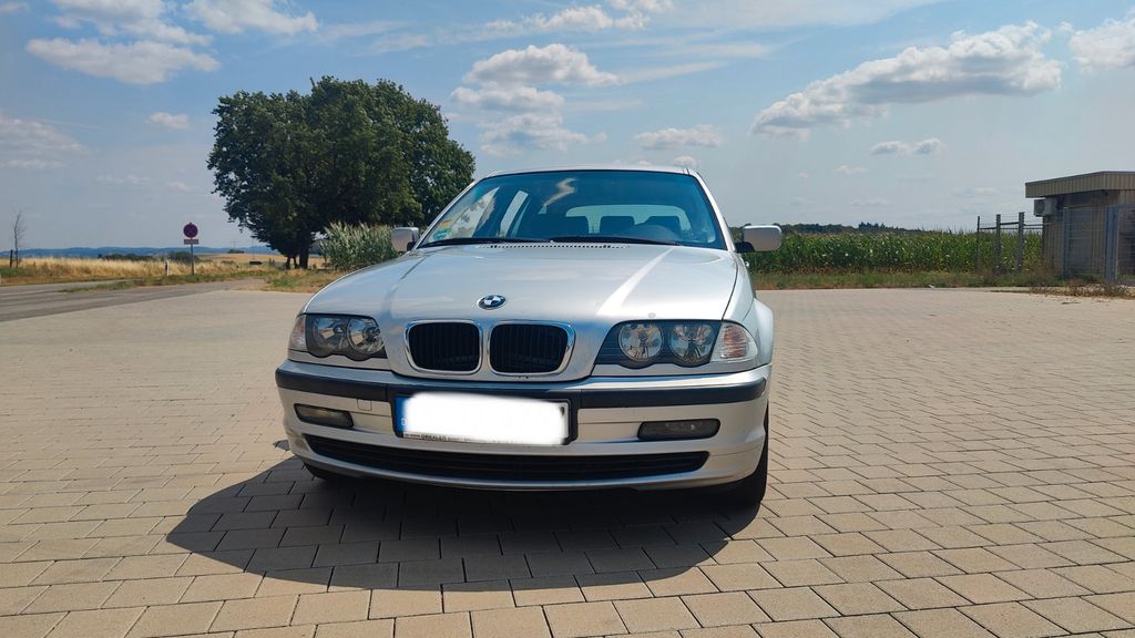BMW 320 306.000 km 2.400 &euro; Neckarwestheim 74382