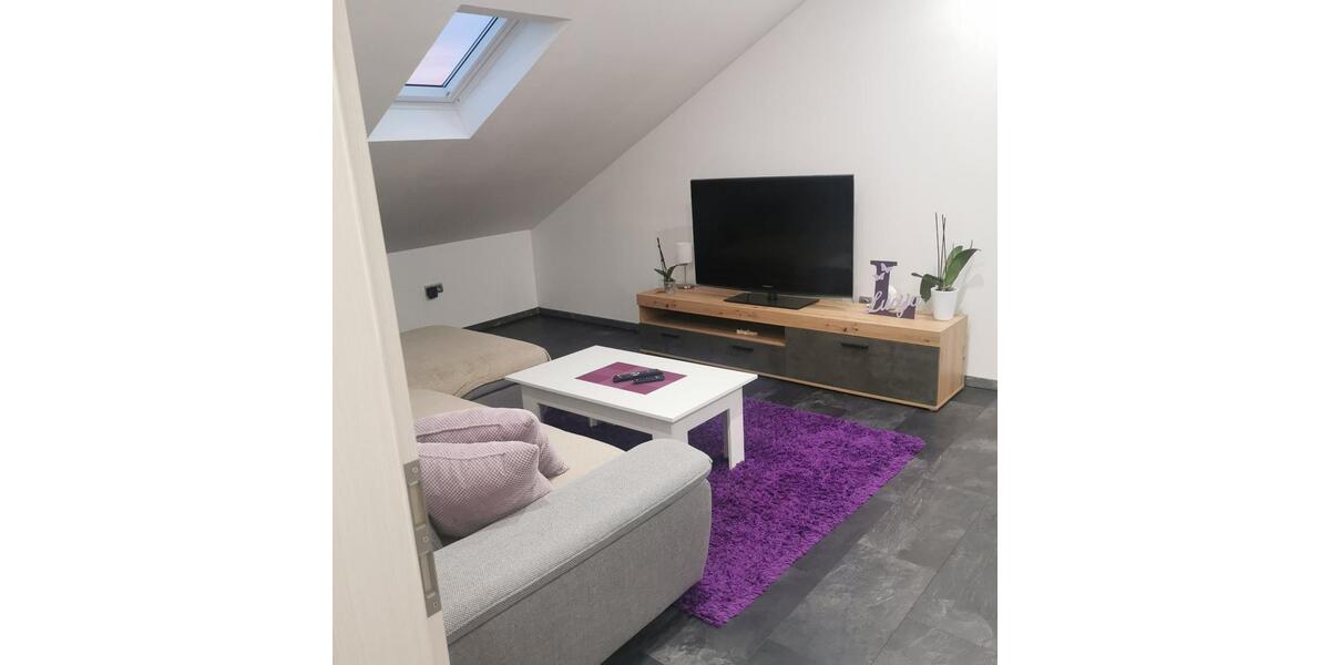 Dachgeschoßwohnung Bretten - 3 Zimmer, 80 m&sup2;, 900&euro; | Angebot:25395881