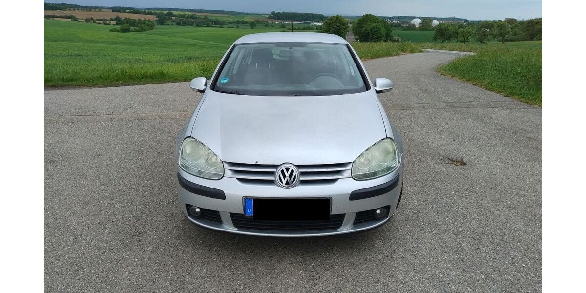 VW Golf 204.000 km 900 &euro; Untergimpern 74924
