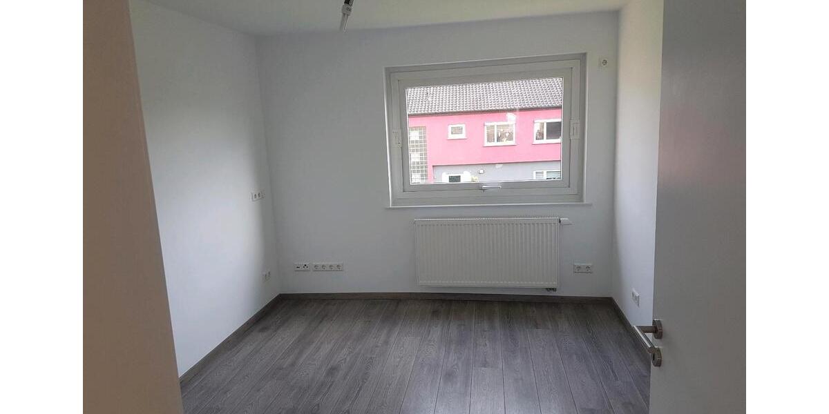 Etagenwohnung Massenbachhausen - 4 Zimmer, 85 m&sup2;, 1.000&euro; | Angebot:24748960