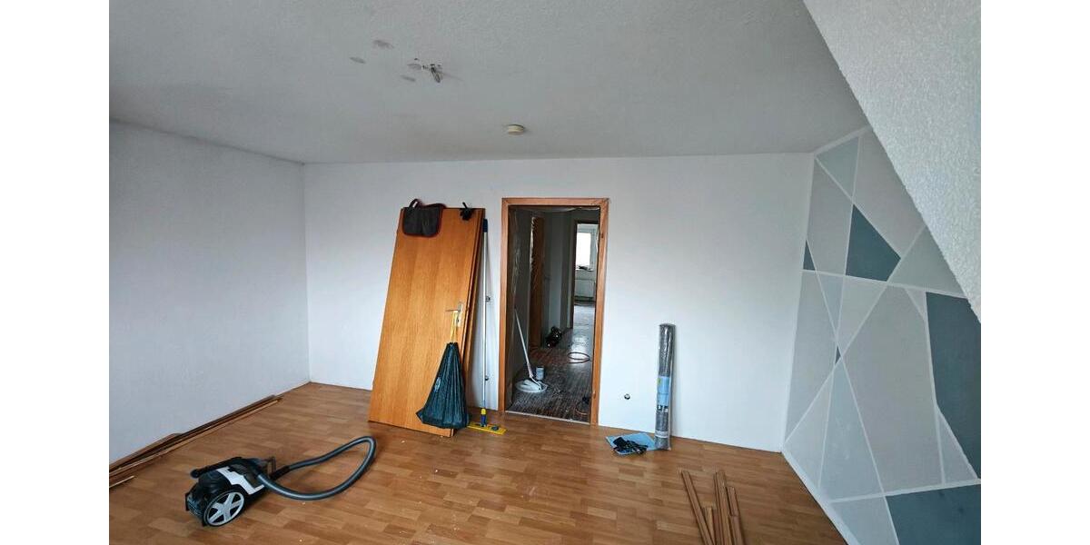 Maisonettenwohnung Brackenheim - 4.5 Zimmer, 100 m&sup2;, 1.400&euro; | Angebot:25844607