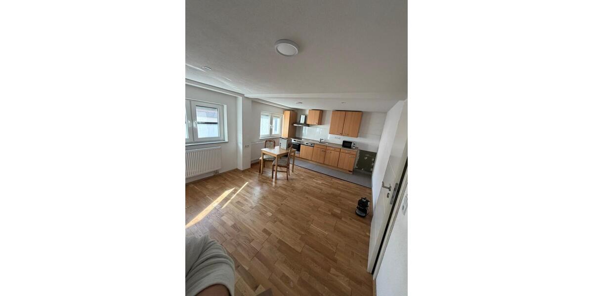 Erdgeschoßwohnung Kirchheim am Neckar - 3 Zimmer, 65 m&sup2;, 880&euro; | Angebot:25300835