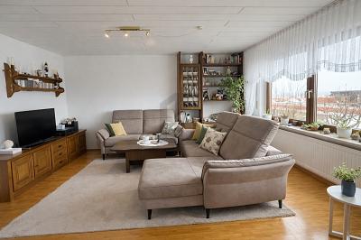 EXKLUSIVES WOHNEN IN ERHÖHTER AUSSICHTSLAGE - Einfamilienhaus Leingarten | Angebot:25606719