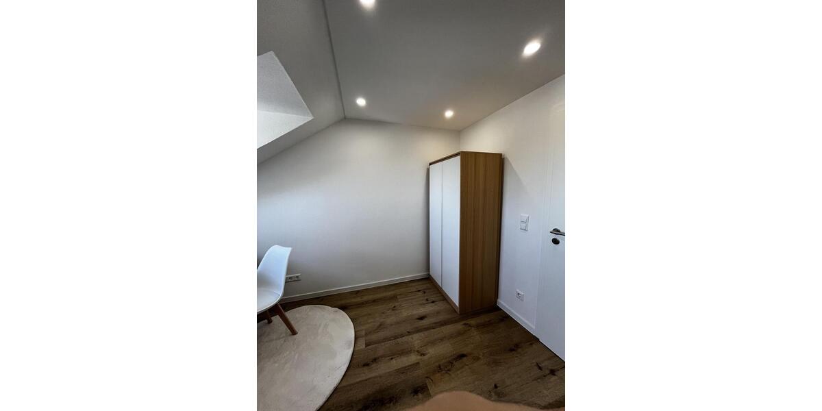 Dachgeschoßwohnung Heilbronn Kernstadt - 1 Zimmer, 12 m&sup2;, 468&euro; | Angebot:25238911