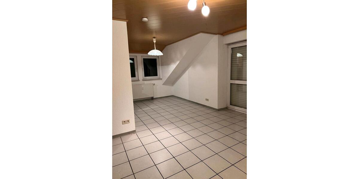 Dachgeschoßwohnung Ittlingen - 2 Zimmer, 68 m&sup2;, 870&euro; | Angebot:25945574