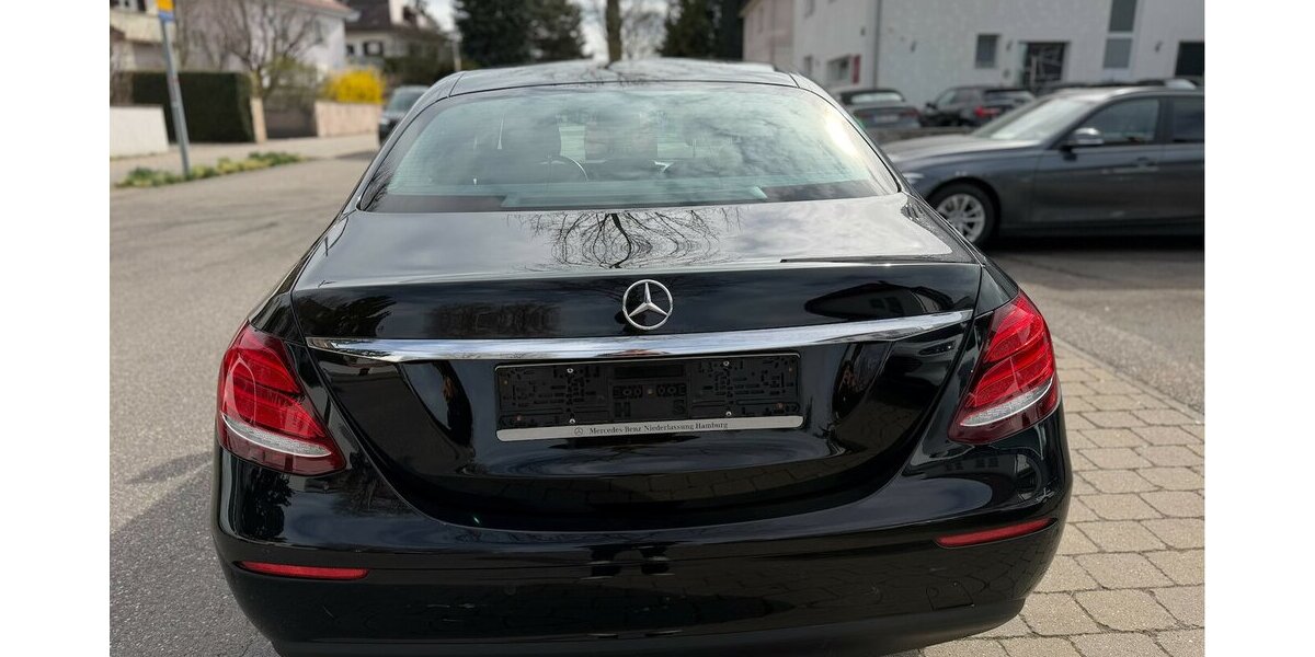 Mercedes-Benz E 200 Limousine 9G-Tronic Navi Leder 245.000 km 19.490 &euro; Neckarsulm 74172