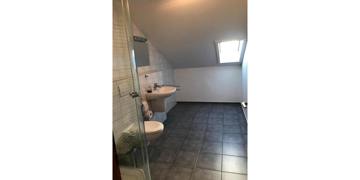 Dachgeschoßwohnung Mosbach - 3 Zimmer, 70 m&sup2;, 850&euro; | Angebot:25953923