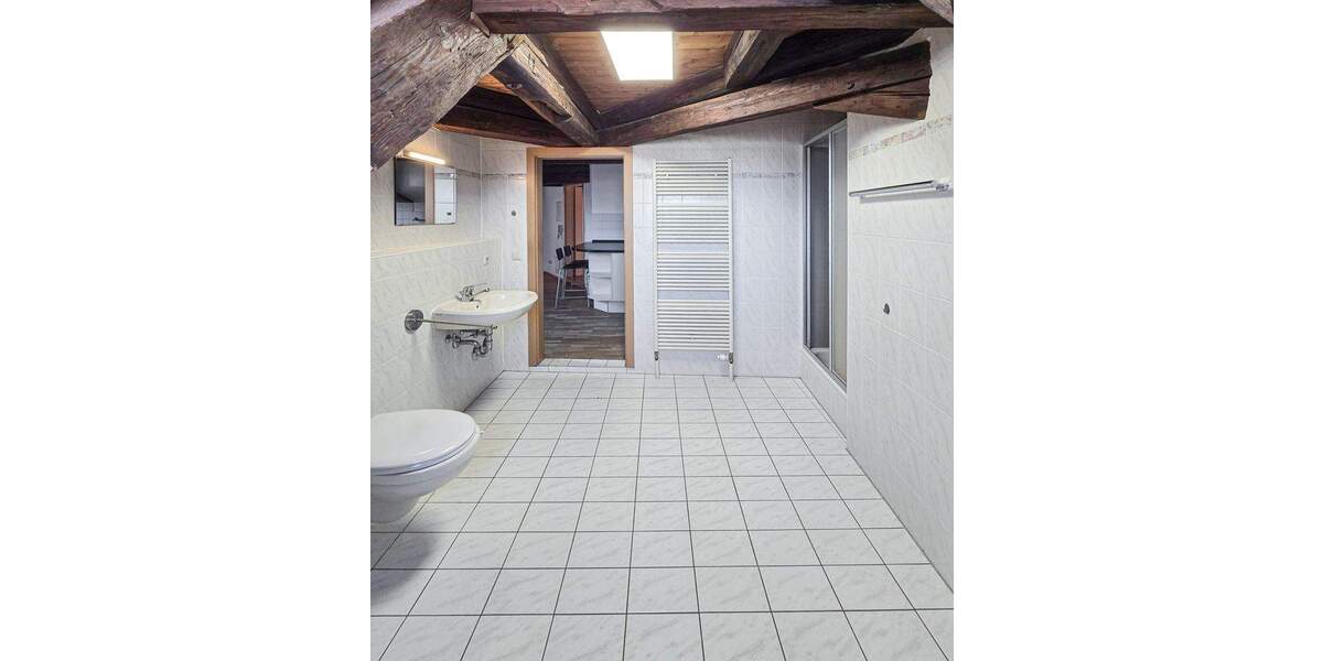 Etagenwohnung Brackenheim - 3 Zimmer, 87 m&sup2;, 260.000&euro; | Angebot:25660974