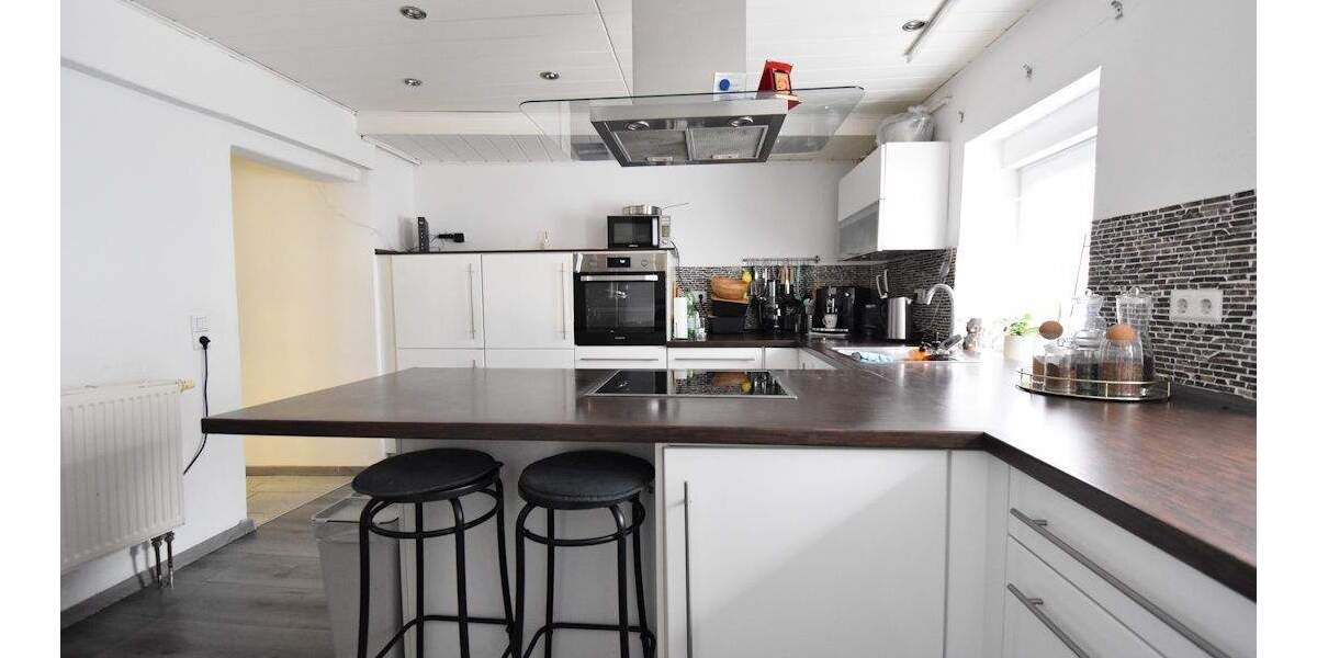 Einfamilienhaus Sinsheim - 9 Zimmer, 202 m&sup2;, 499.000&euro; | Angebot:25775470