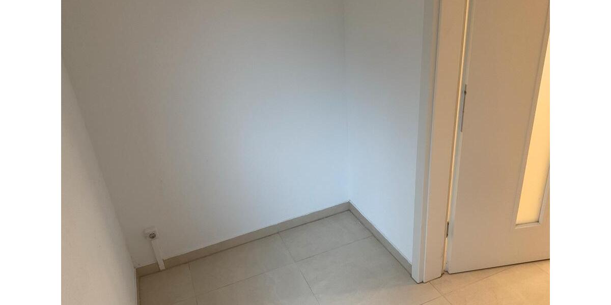 Etagenwohnung Markgröningen - 2 Zimmer, 60 m&sup2;, 1.000&euro; | Angebot:25902079