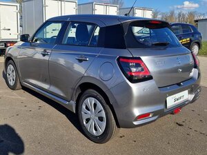 Suzuki Swift 1.2 Hybrid MT Club Klima Navi 4.826 km 17.990 &euro; Obrigheim-Asbach 74847