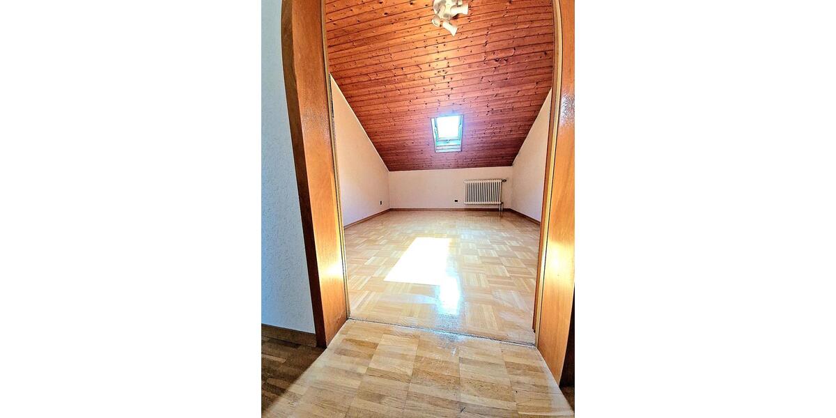 Dachgeschoßwohnung Heilbronn - 3 Zimmer, 65 m&sup2;, 900&euro; | Angebot:25842339