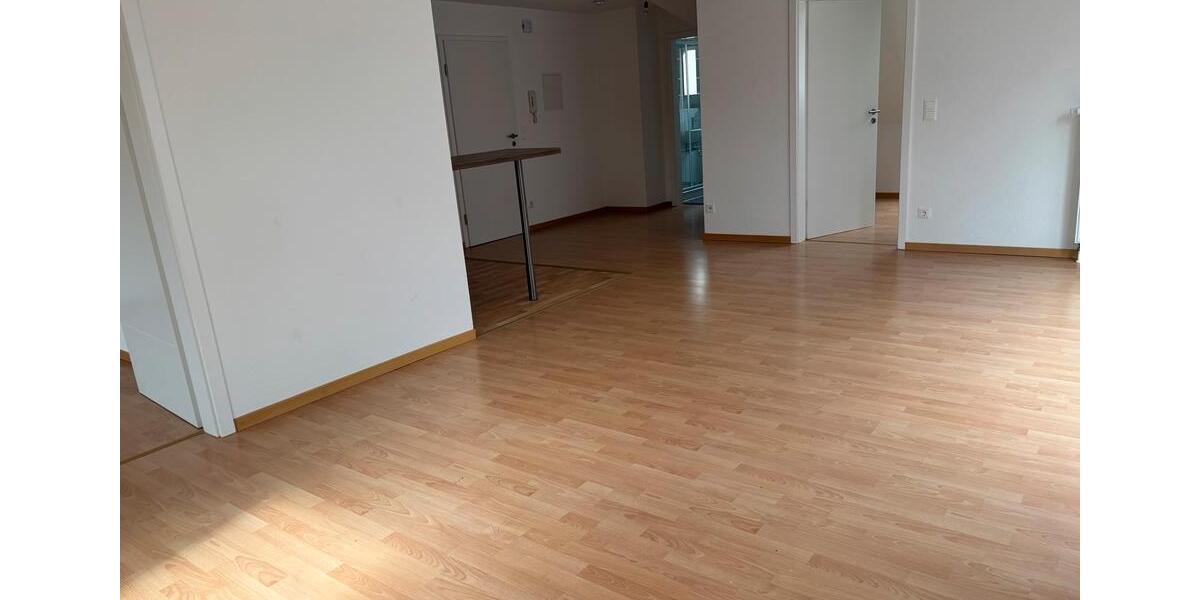 Dachgeschoßwohnung Bad Wimpfen - 3 Zimmer, 73 m&sup2;, 880&euro; | Angebot:25799821