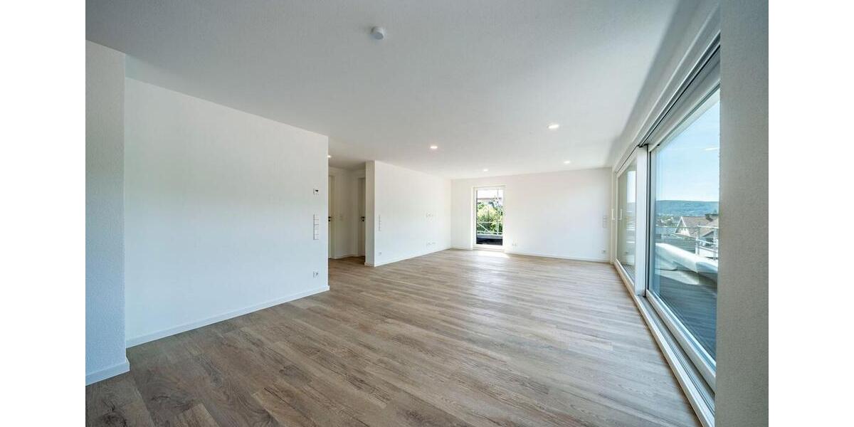 Dachgeschoßwohnung Mosbach - 2 Zimmer, 94 m&sup2;, 1.600&euro; | Angebot:26623096