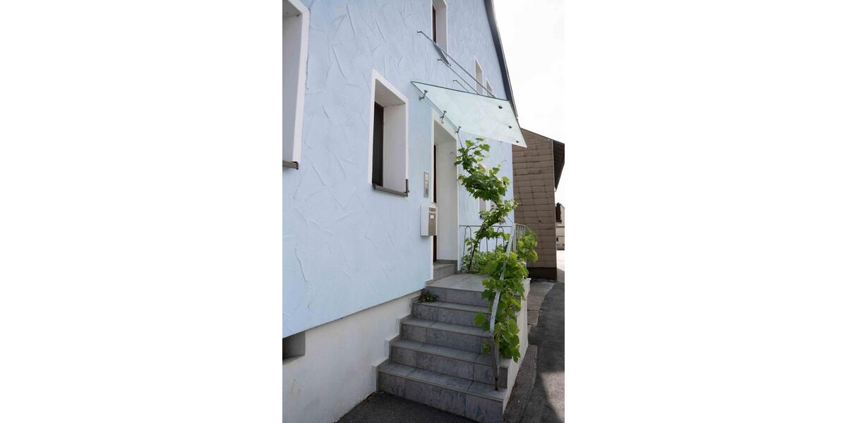 Einfamilienhaus Neckarzimmern - 8 Zimmer, 220 m&sup2;, 359.000&euro; | Angebot:25992442