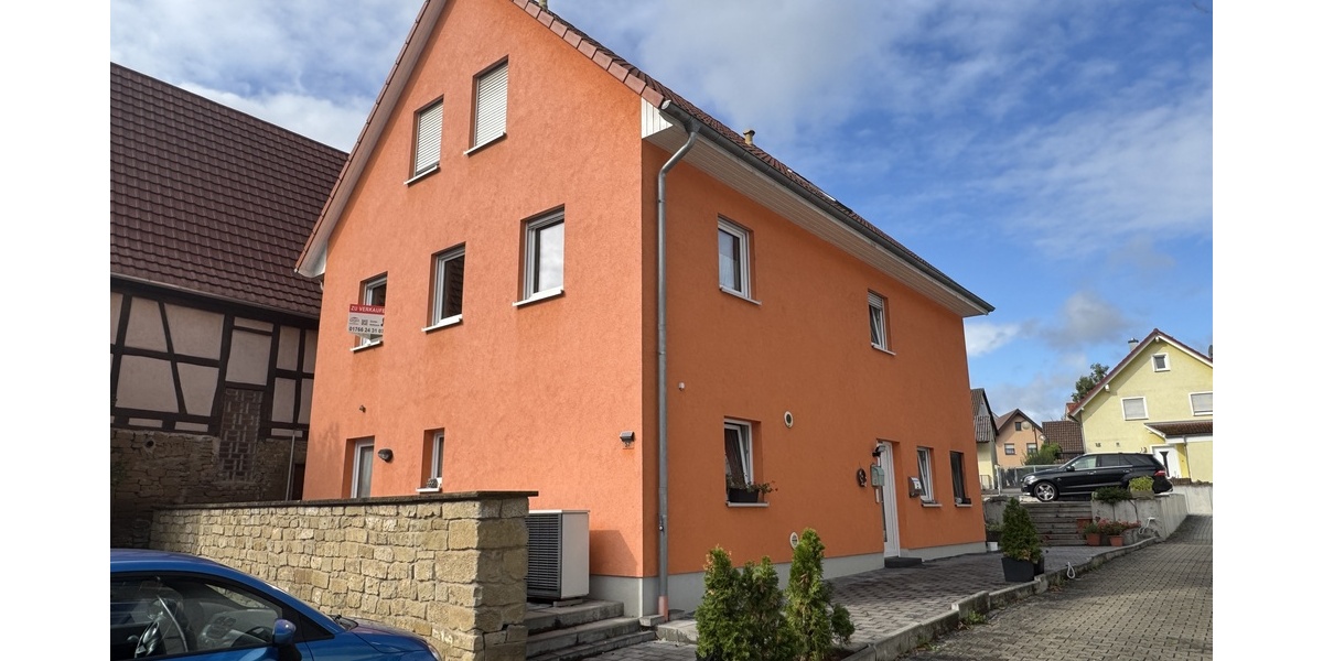 Energieeffizientes EFH mit Einliegerwohnung, Terrasse und großem Hof - Einfamilienhaus Sulzfeld | Angebot:24344056