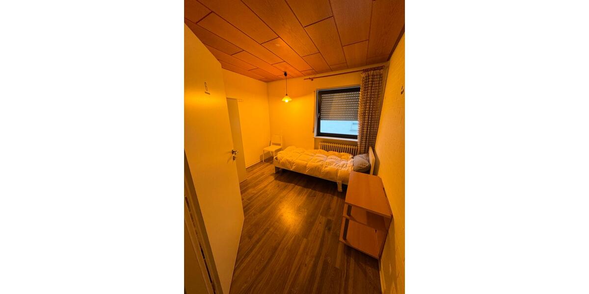 Etagenwohnung Heilbronn - 10 Zimmer, 250 m&sup2;, 3.000&euro; | Angebot:25325027