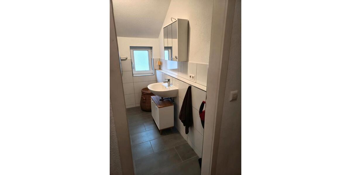 Dachgeschoßwohnung Lauffen am Neckar - 3.5 Zimmer, 80 m&sup2;, 850&euro; | Angebot:26483171