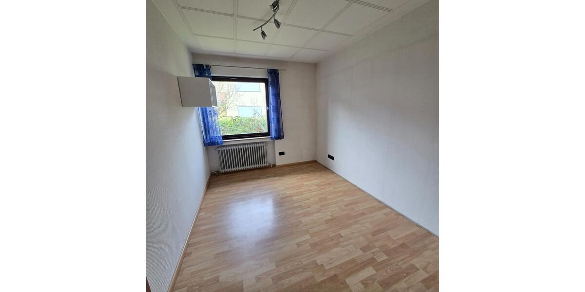 Einfamilienhaus Untereisesheim - 10 Zimmer, 180 m&sup2;, 559.000&euro; | Angebot:25843658