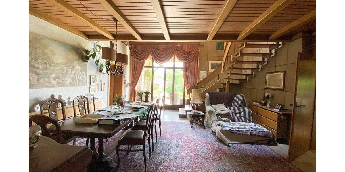 Einfamilienhaus Sulzfeld - 7 Zimmer, 280 m&sup2;, 795.000&euro; | Angebot:25729840